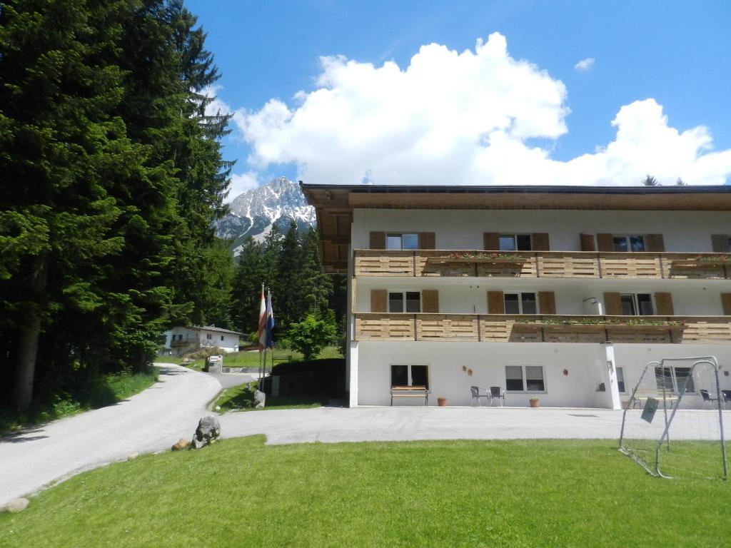 Pension Und Appartements Hartkaiser Ellmau Esterno foto