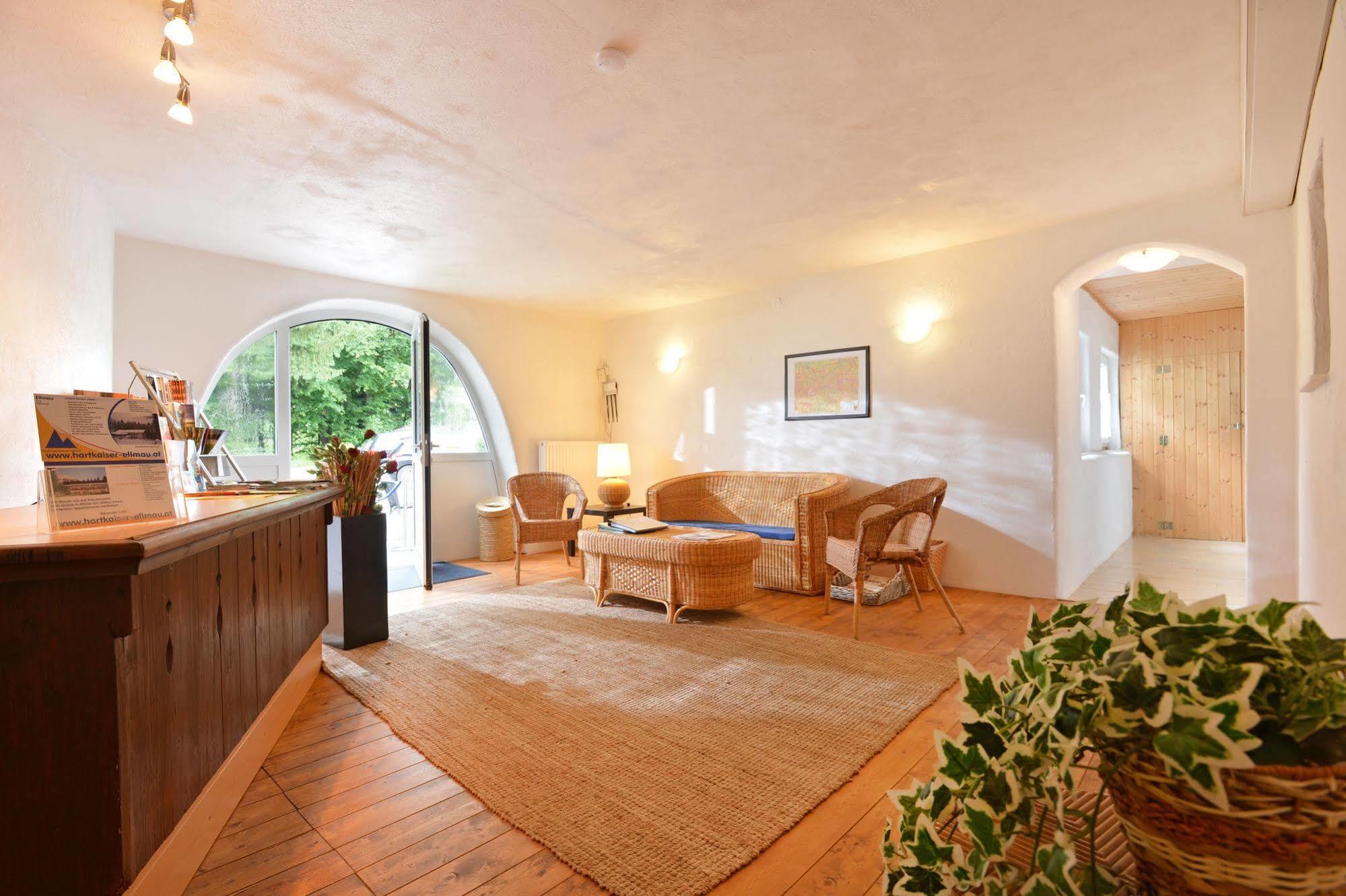 Pension Und Appartements Hartkaiser Ellmau Esterno foto