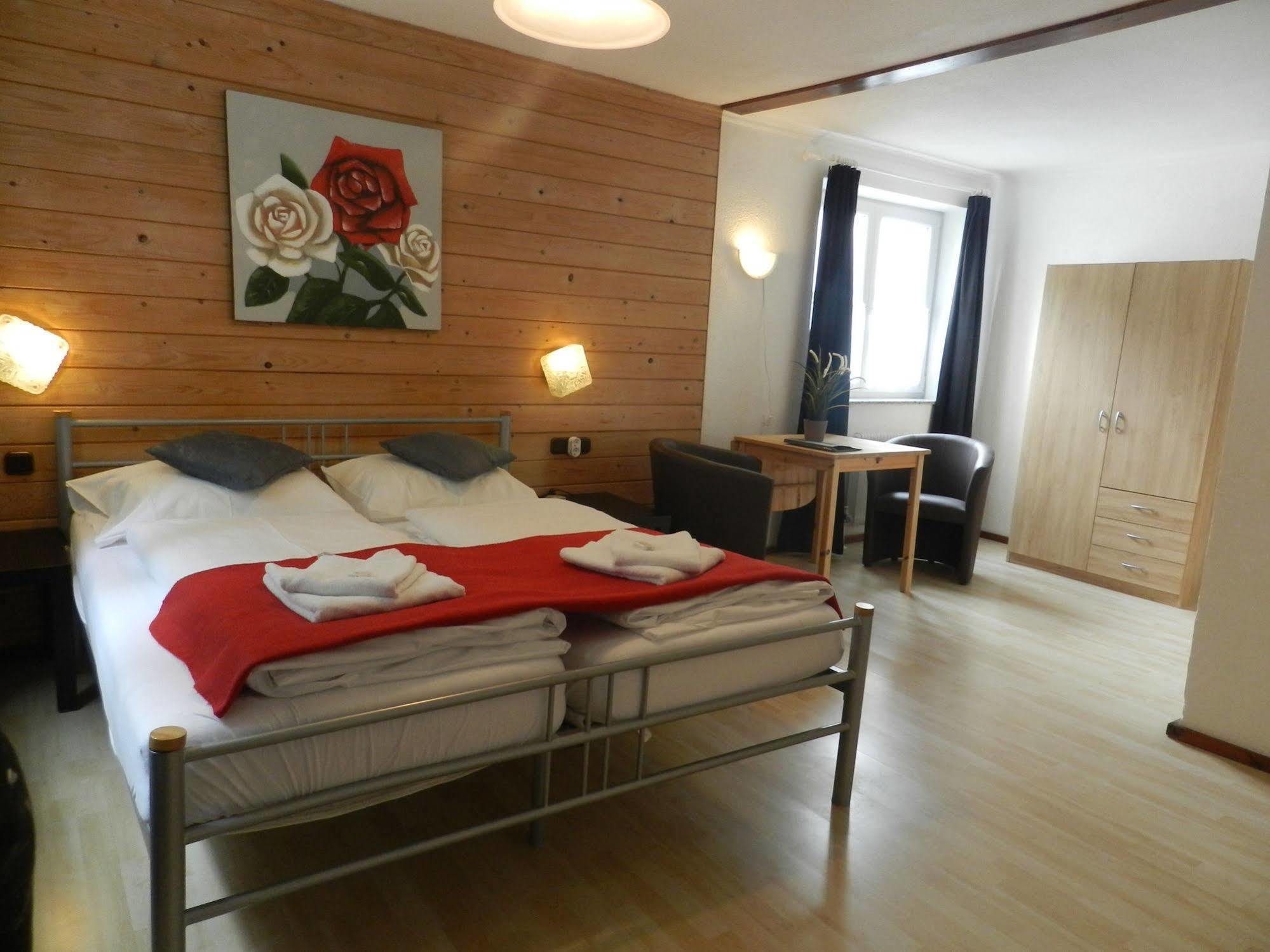 Pension Und Appartements Hartkaiser Ellmau Esterno foto